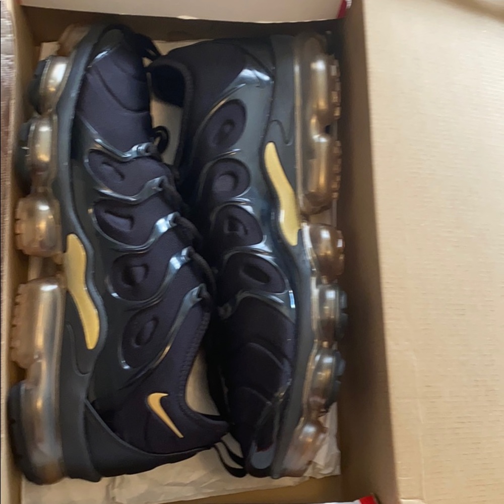 Air vapor max plus